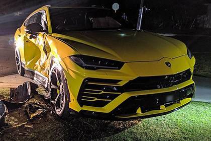 Подросток угнал машину, попытался удрать от полиции и разбил чужой Lamborghini