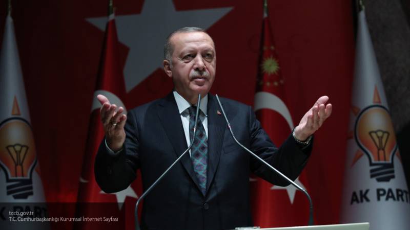 Эрдоган заявил о нежелании вести переговоры с Пенсом по операции против курдов в Сирии