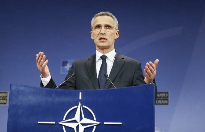 Великобритания и НАТО призвали Турцию прекратить операцию против курдов в Сирии