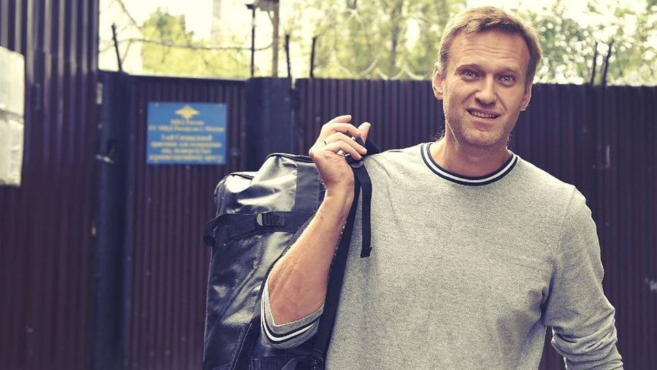 Навальный может стать невыездным из-за накопившихся административных штрафов
