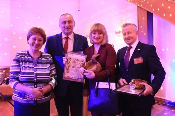 Артисты петербургского молодежного театра получили специальный приз «Единой России»