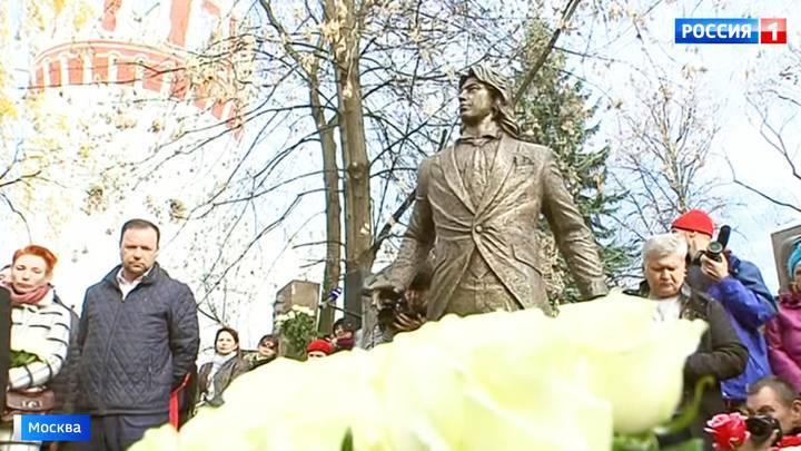 На Новодевичьем кладбище открыли памятник Дмитрию Хворостовскому