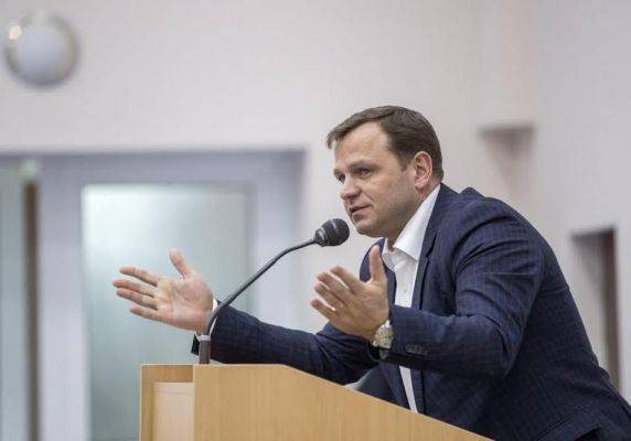 Нэстасе: Президент Молдавии хочет стать новым Плахотнюком