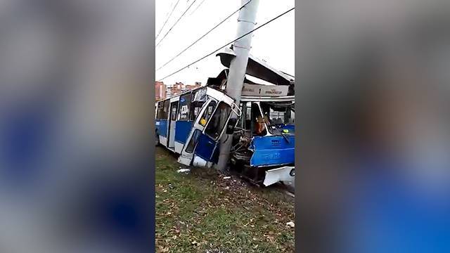 19 человек пострадали в ДТП с троллейбусом в Чебоксарах