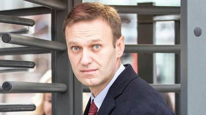 Серуканов счел гадким поступком бегство Навального в США