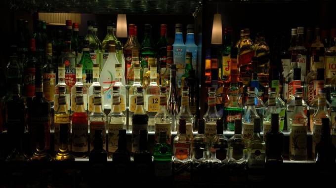 В Петергофе магазин оштрафовали на 1,5 млн рублей за незаконную продажу алкоголя