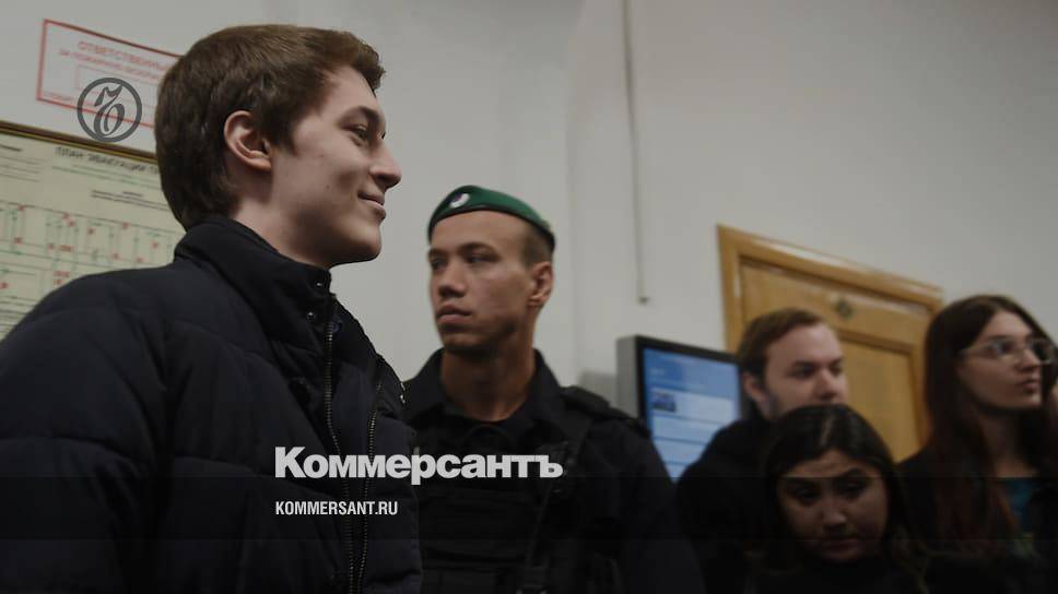 Мосгорсуд оставил в силе домашний арест Егора Жукова