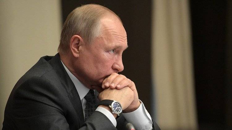 Путин увеличил штат центрального аппарата МЧС РФ