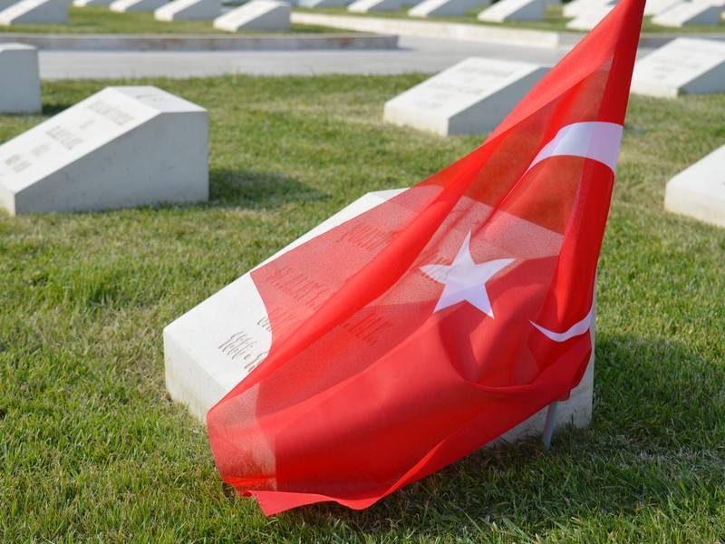 Турецкий военный погиб при обстреле у сирийского Манбиджа