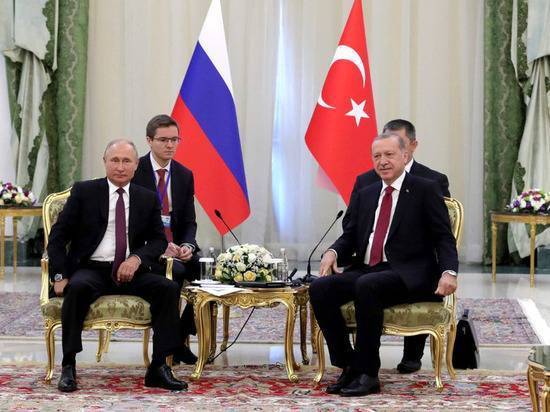 Эрдоган пояснил Путину, что военная операция важна для целостности Сирии