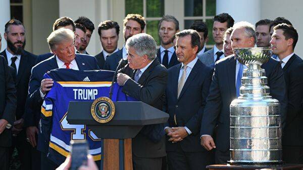 Хоккеисты «Сент-Луиса» встретились с Трампом в Белом доме