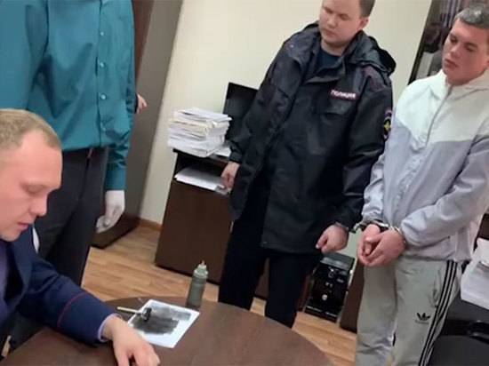 Появилось видео допроса подозреваемых в убийстве биатлониста в Красноярске