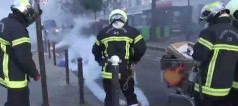 В Париже произошли столкновения демонстрантов с полицейскими