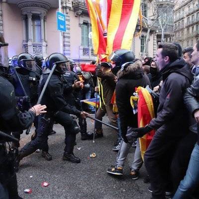 Полиция Каталонии применила силу против студентов