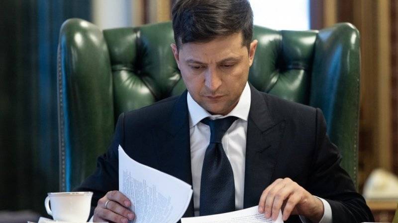 Зеленский потребовал неделю тишины перед отводом ВСУ из Донбасса