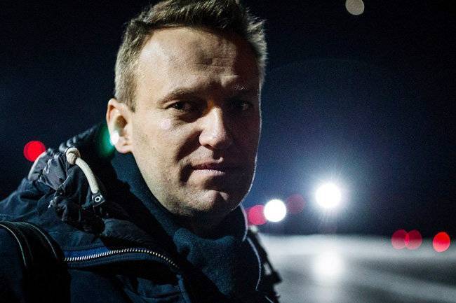 Горный: Кремль упорно делает из&nbsp;Навального преемника Путина