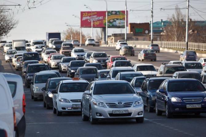 Среднегодовой пробег легковых автомобилей в РФ составил 15 тысяч км