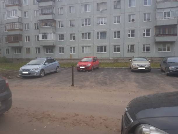 Народный корреспондент: «В сыктывкарской Орбите захватили парковку»