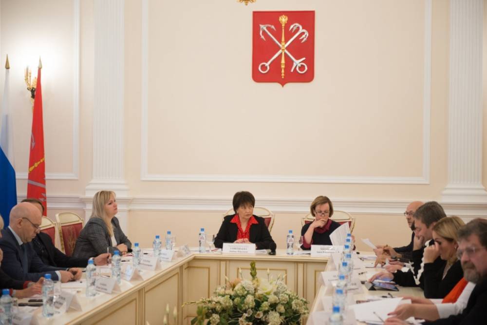 Власти Петербурга обсудили работу местного добровольчества и социальных организаций