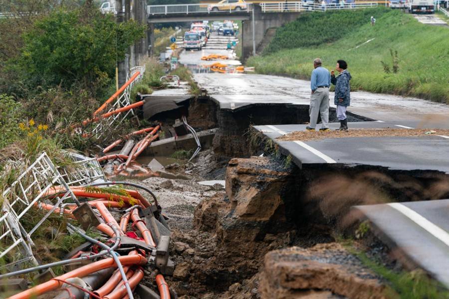 Число погибших в результате тайфуна в Японии выросло до 77 человек
