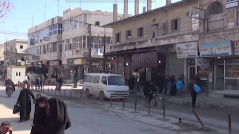 Видео патрулирования сирийского Манбиджа военной полицией РФ опубликовали в Сети