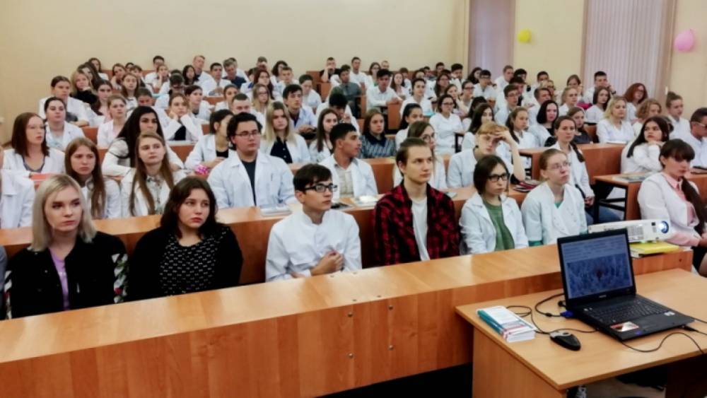 Полицейские предупредили студентов псковских колледжей об опасности наркотиков