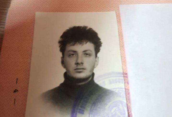 Глеб Самойлов - В Екатеринбурге на Авито продают паспорт солиста "Агаты Кристи" - ren.tv - Екатеринбург