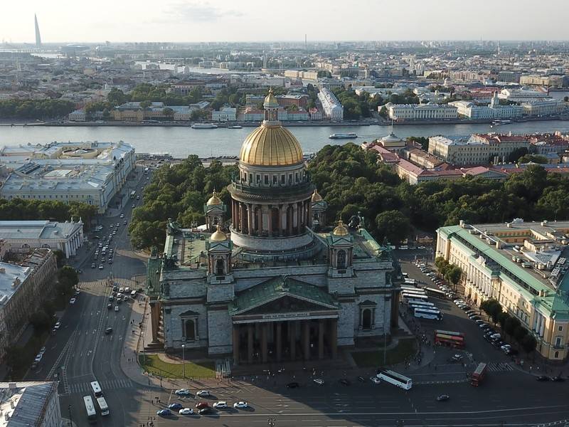 Россияне в ноябре отдохнут в Москве, Санкт-Петербурге и Праге
