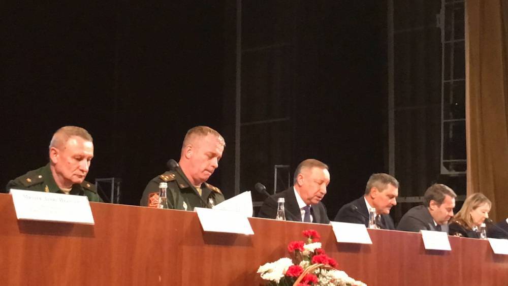 Беглов рассказал о снижении количества жалоб на пункты призыва в Петербурге