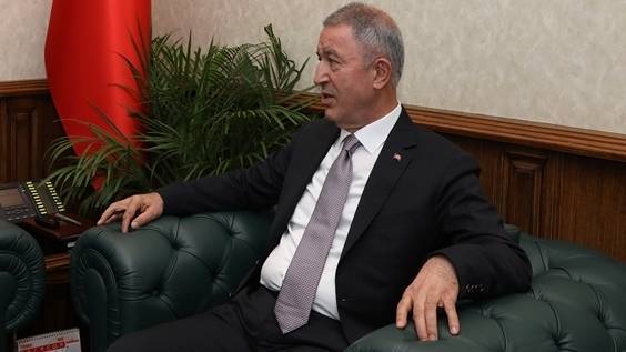 Глава Минобороны Турции заявил об использовании химического оружия курдами-радикалами