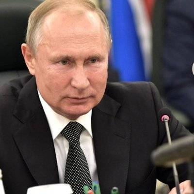 Путин считает отечественных кинематографистов "мягкой силой" России