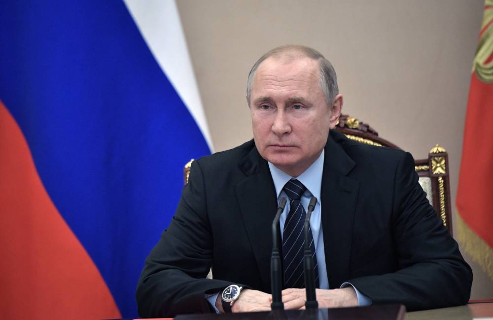 Путин призвал Левченко к ответу из-за малой помощи жертвам паводка
