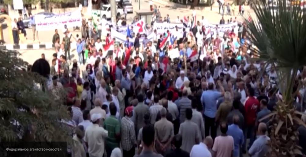Жители Хасаки провели митинг против курдов-боевиков, выступив в поддержку САА