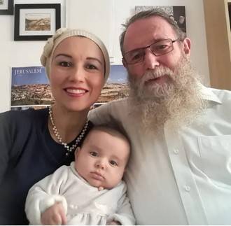 МВД Израиля снова запретило колумбийским детям посетить принявшую иудаизм мать