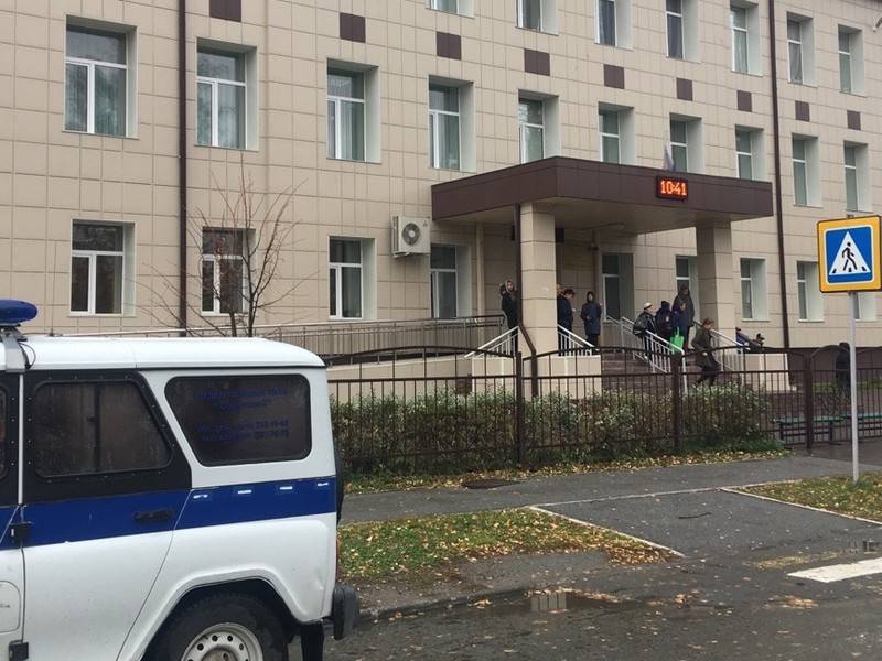Власти Новосибирска рассказали о семье погибшей школьницы