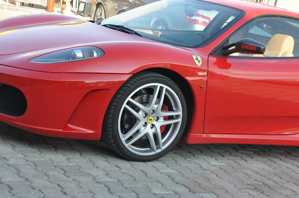 Хозяин сгоревшего дотла суперкара Ferrari 458 Spider пытается продать его пепел - Cursorinfo: главные новости Израиля