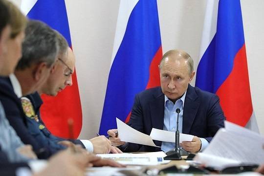 Путин потребовал у правительства отчет о тратах на ликвидацию последствий паводков