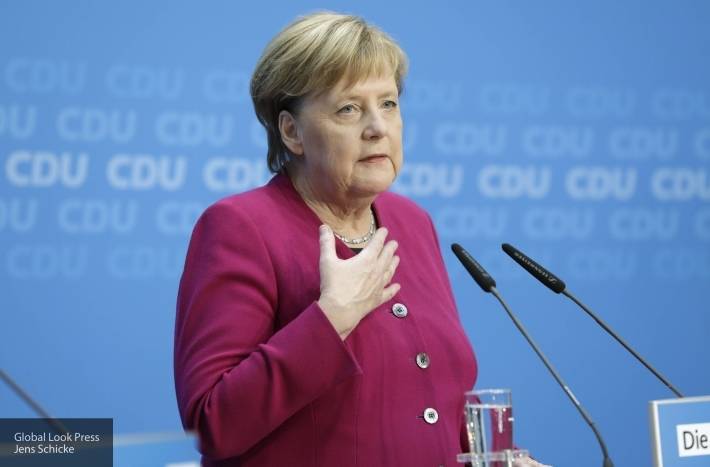 Меркель заявила, что роль России и Ирана в Сирии выросла после ухода американцев