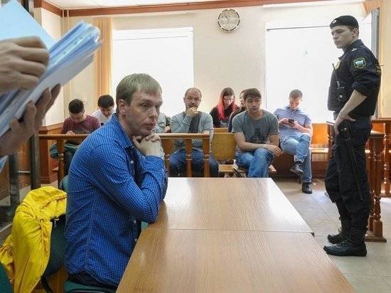 Процесс по иску полицейского, задержавшего Ивана Голунова, закрыли для прессы