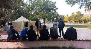 Афганцы продолжили пикет в Махачкале после встречи с Васильевым