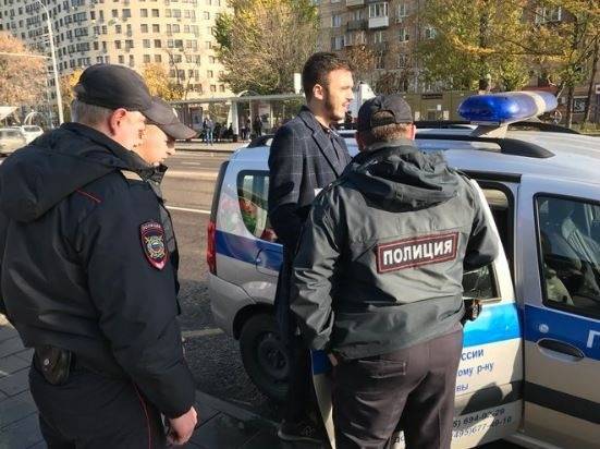 Сотрудника ФБК Руслана Шаведдинова задержали по дороге на работу
