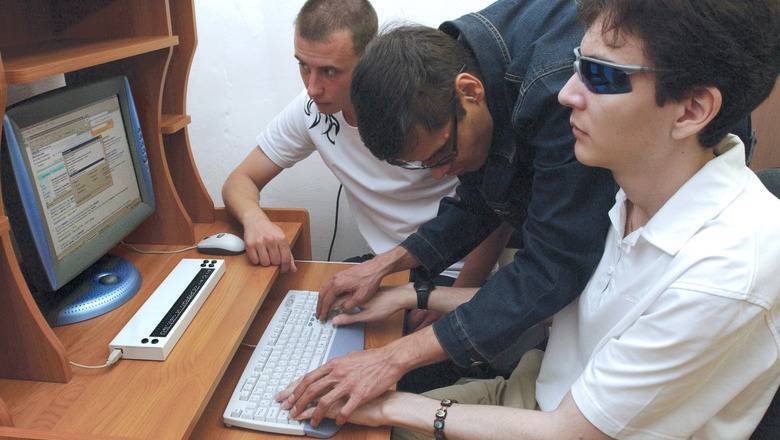 В Госдуме хотят, чтобы СМИ адаптировали свои сайты для инвалидов по зрению