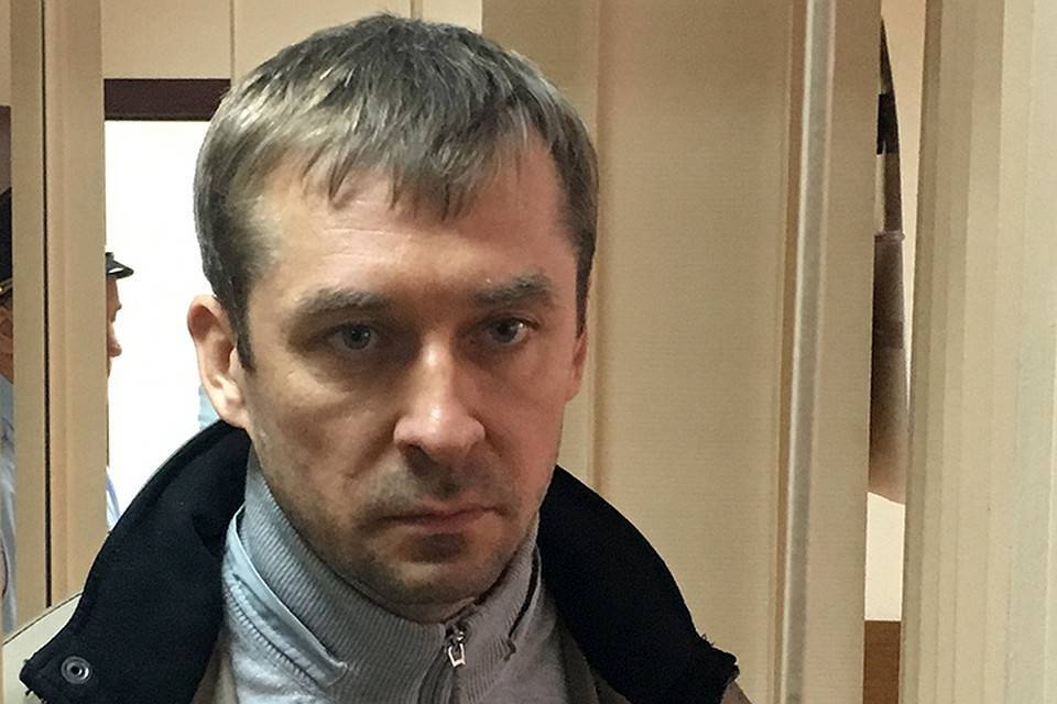 Суд снизил срок лишения свободы экс-полковнику Захарченко на полгода