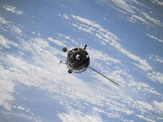 Российский спутник «Космос-2535» развалился на орбите