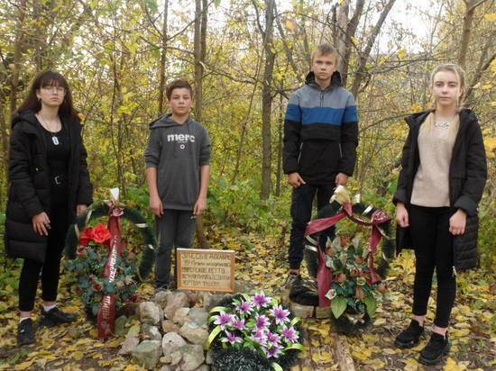 Калужские школьники своими силами увековечили память погибших в еврейском гетто