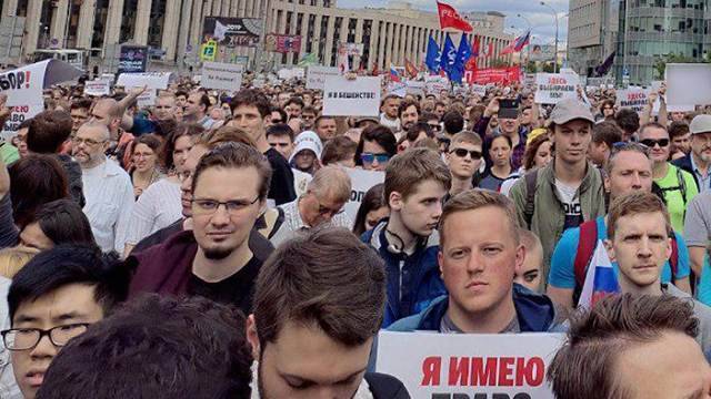 Песков назвал новые аресты по делу о массовых беспорядках "работой СК"