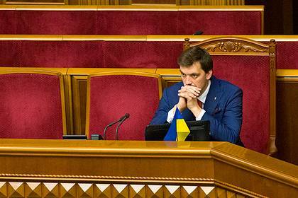 Украинского премьера уличили в фальсификации докторской степени