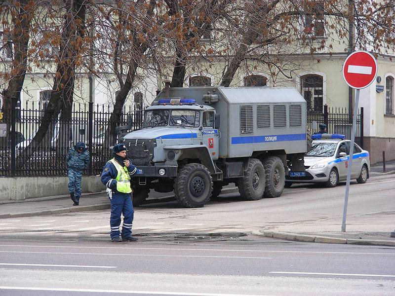 Высокопоставленные полицейские задержаны за миллионную взятку в Москве