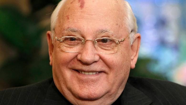 Горбачев рассказал о своей переписке с Путиным и Макроном