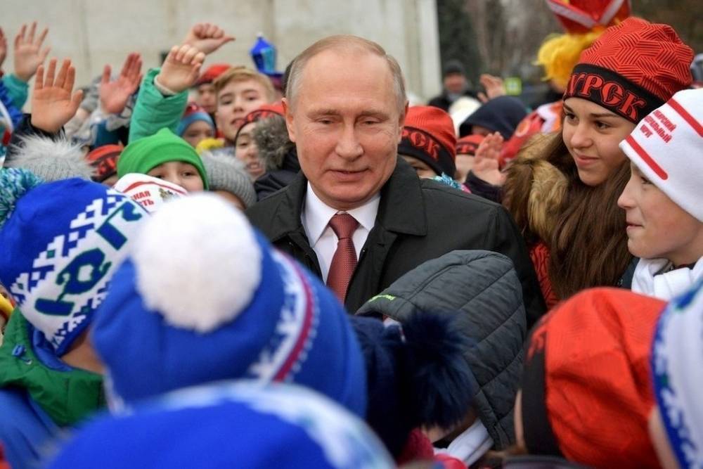 Путин: движение России вперед зависит от сохранения духовных основ
